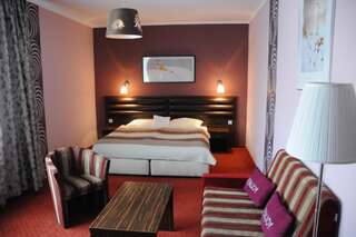 Отели типа «постель и завтрак» Tenis Club Кендзежин-Козле Двухместный номер с 1 кроватью или 2 отдельными кроватями-9
